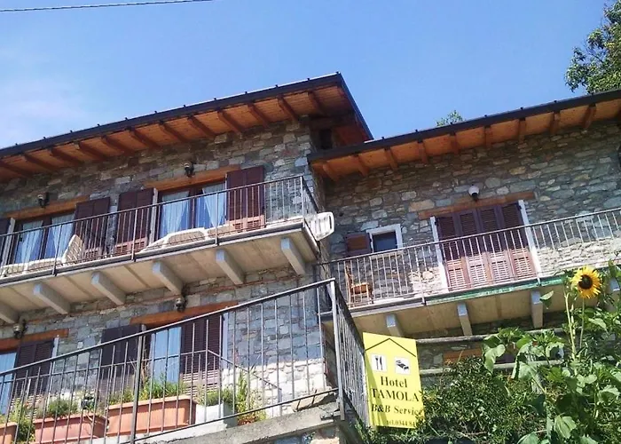 Tamola